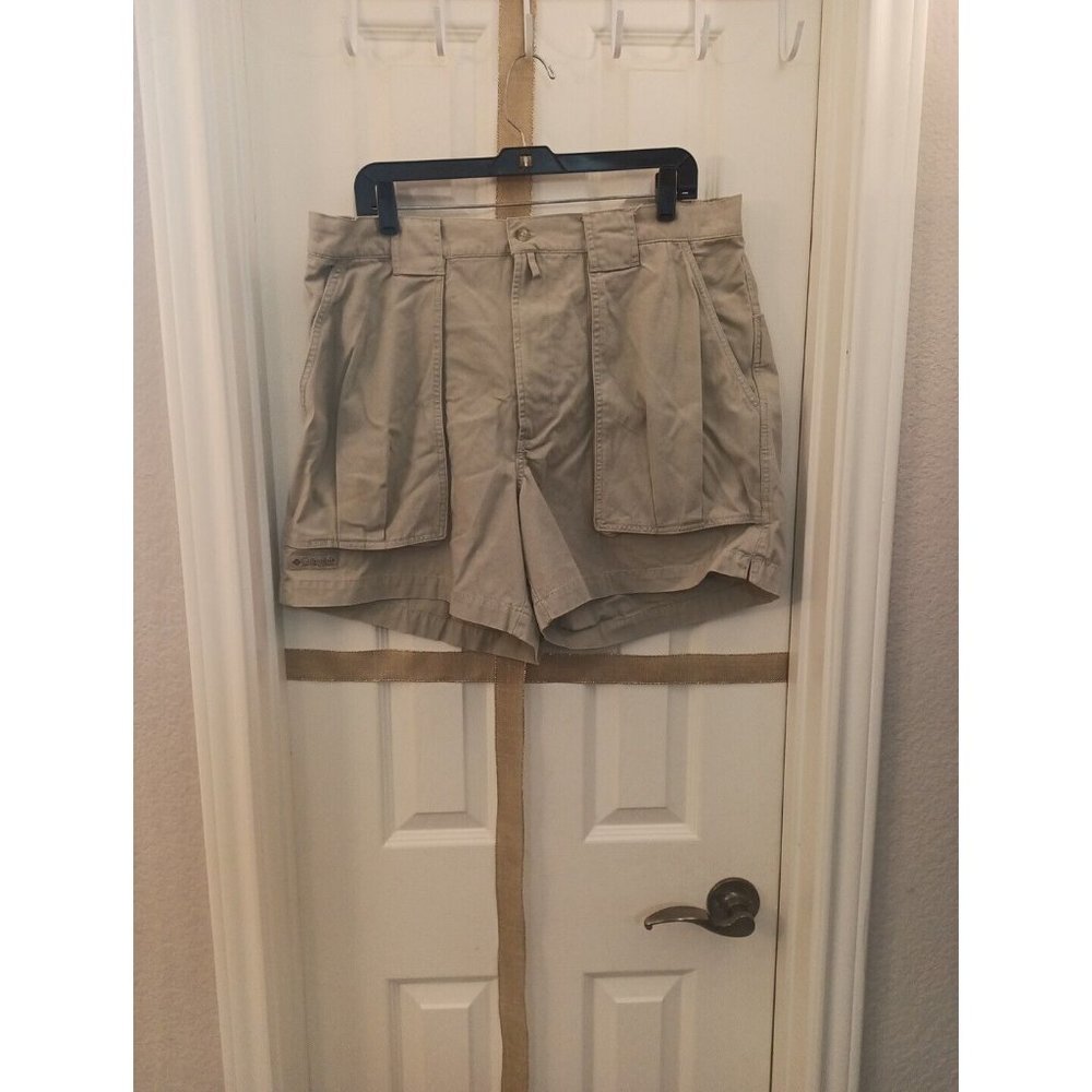 Men's Vintage Columbia Active Outdoor Deep Pocket Beige Shorts Size Large